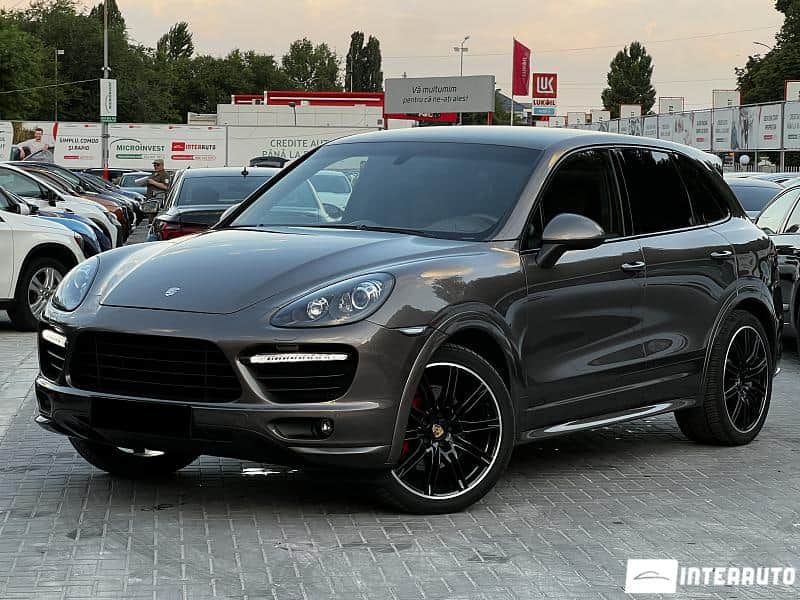 Porsche Cayenne GTS 2014