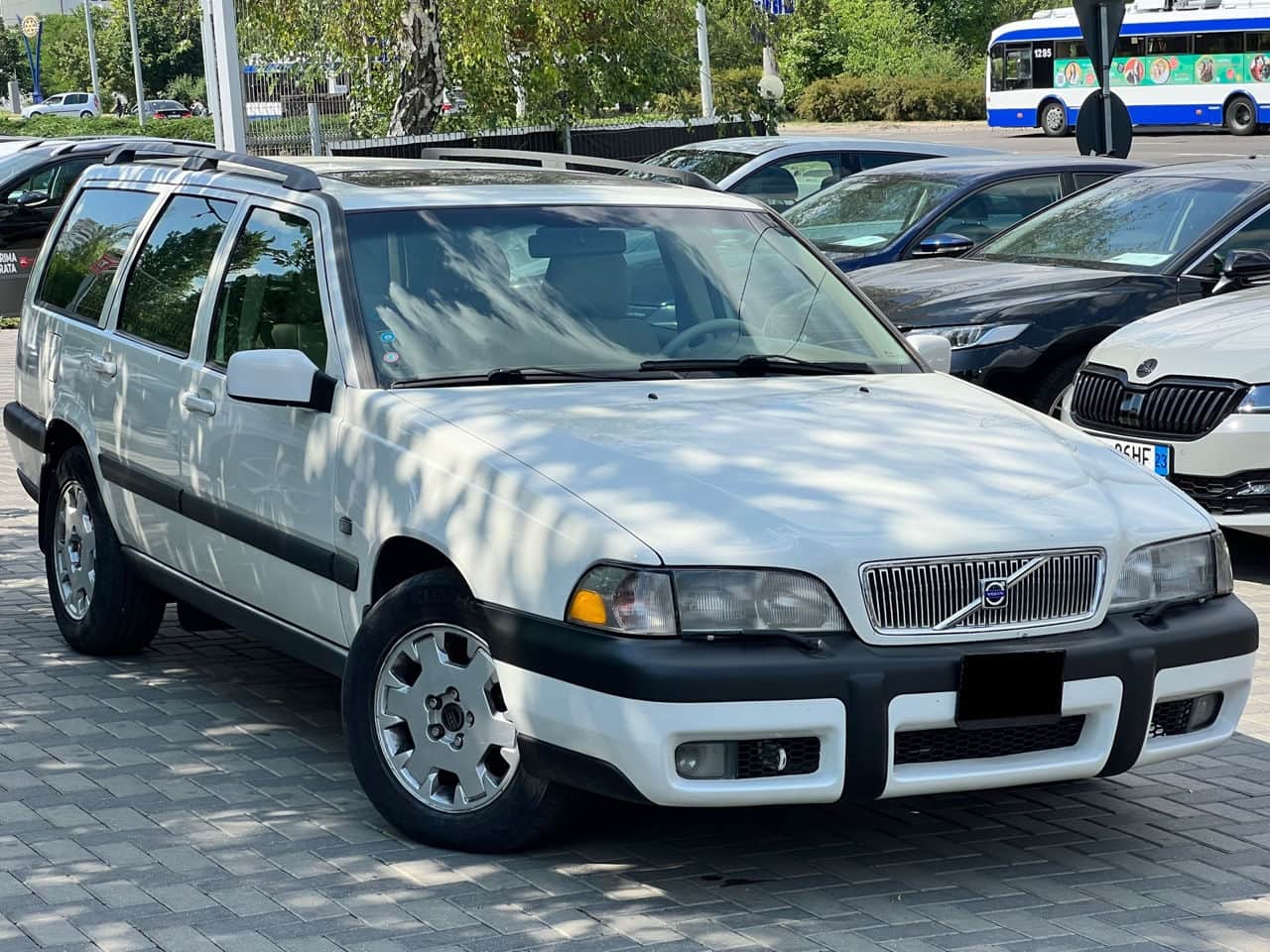 2000 Volvo V 70