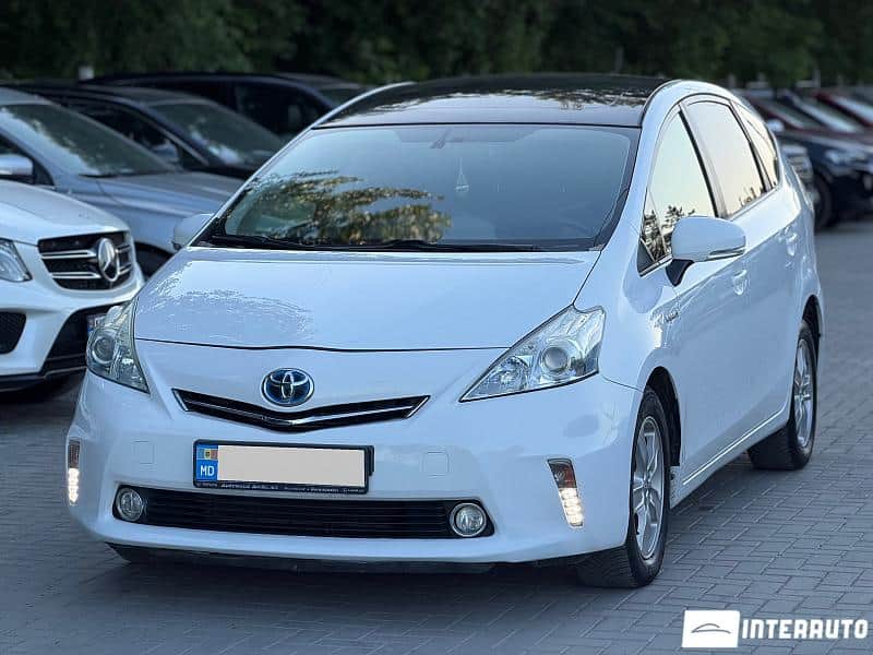 Toyota Prius Plus / V 2012
