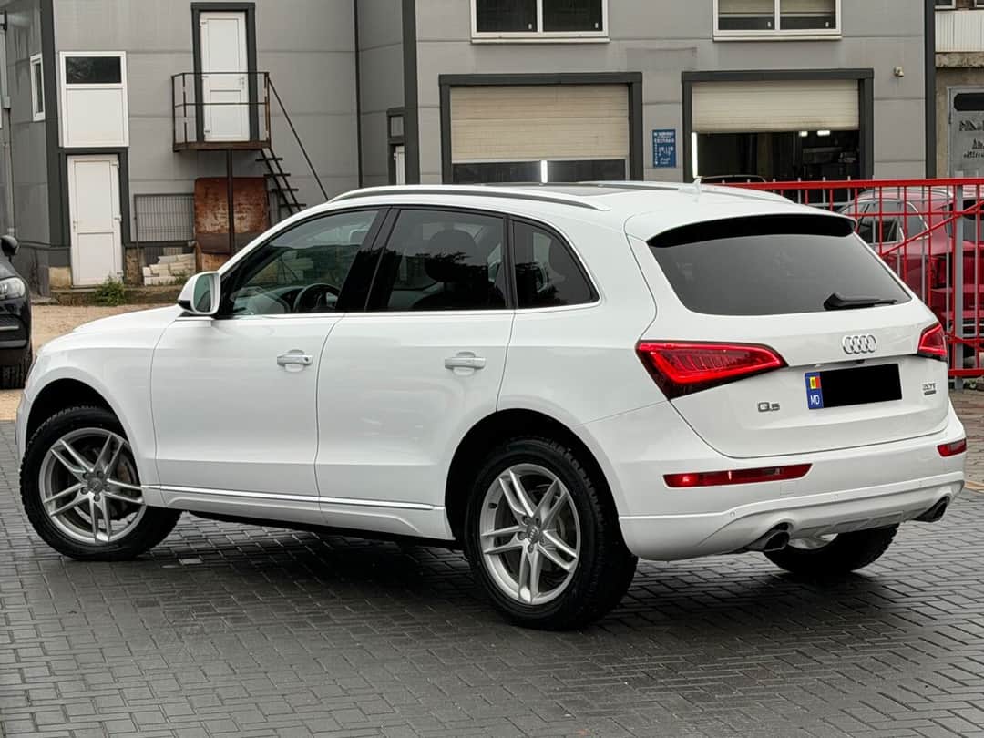 Audi Q5 4