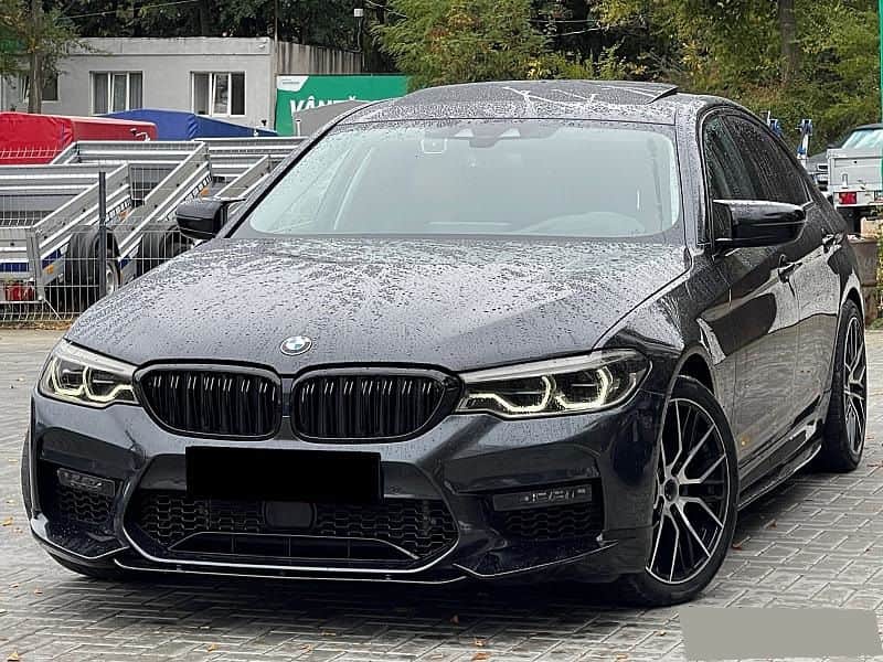 2019 BMW 520