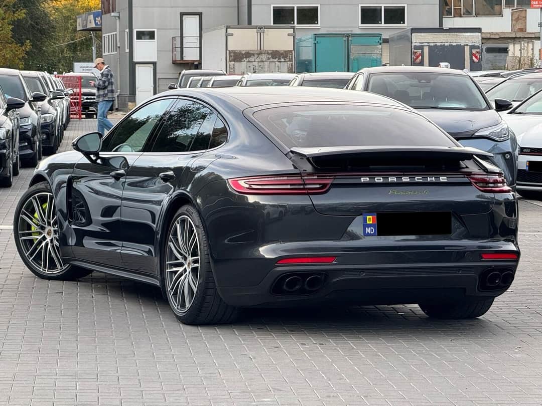Porsche Panamera S 3