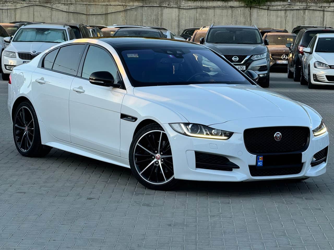 Jaguar XE 2016
