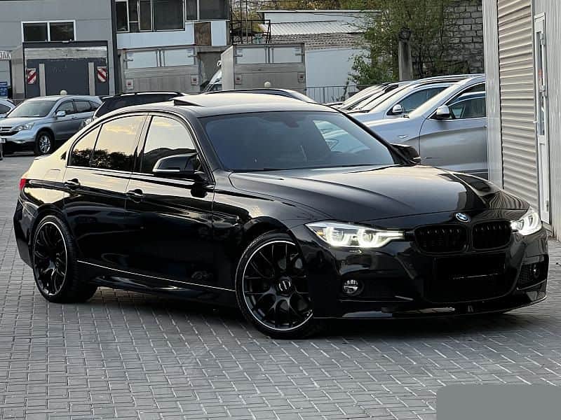 BMW 330E 2017