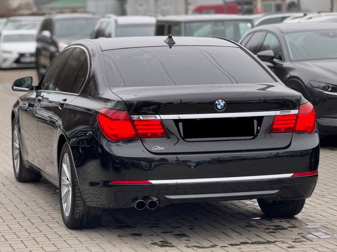 BMW 730 2