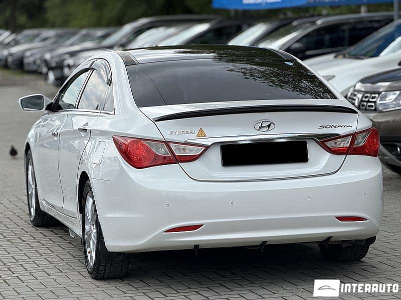 Hyundai Sonata 2