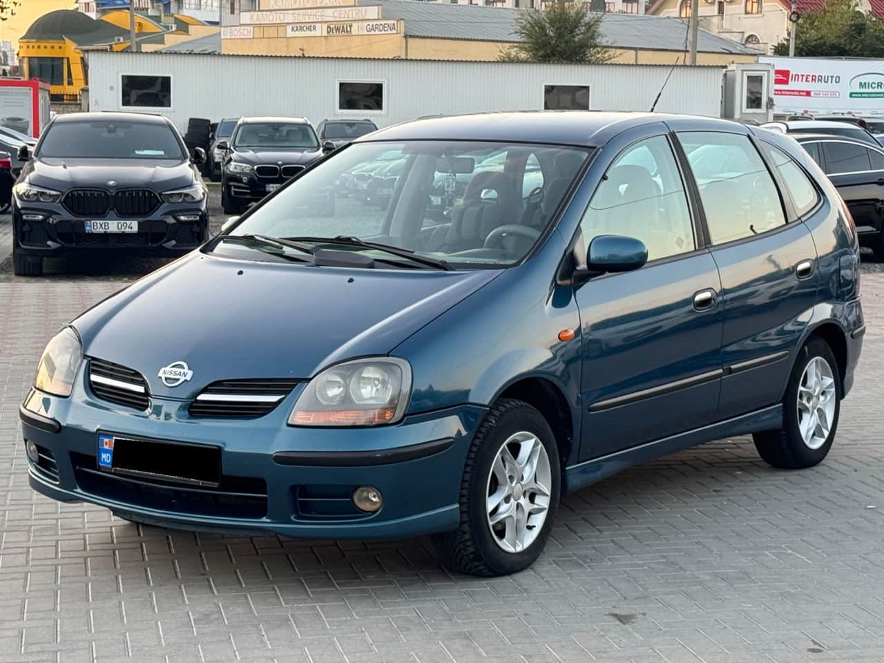 2001 Nissan Almera Tino
