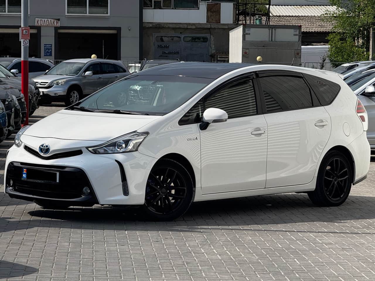 Toyota Prius Plus / V 2015
