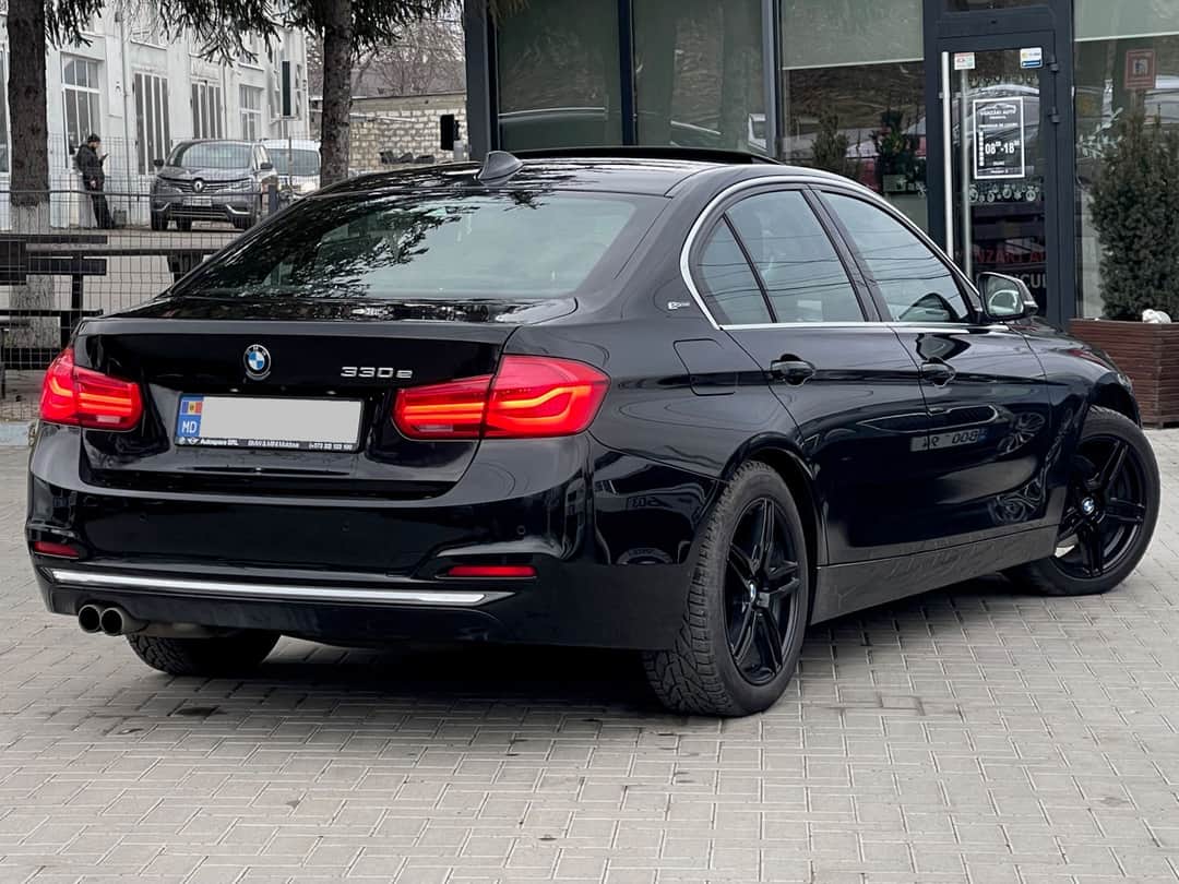 BMW 330E 2