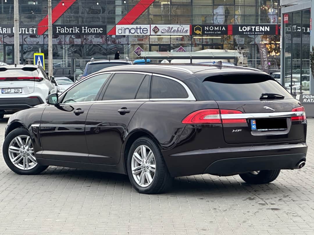 Jaguar XF 4