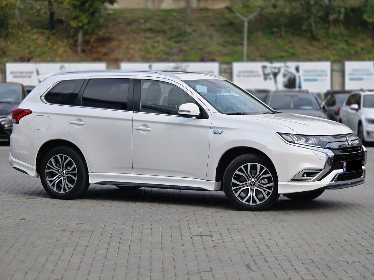 Mitsubishi Outlander 2020 — Фото 1