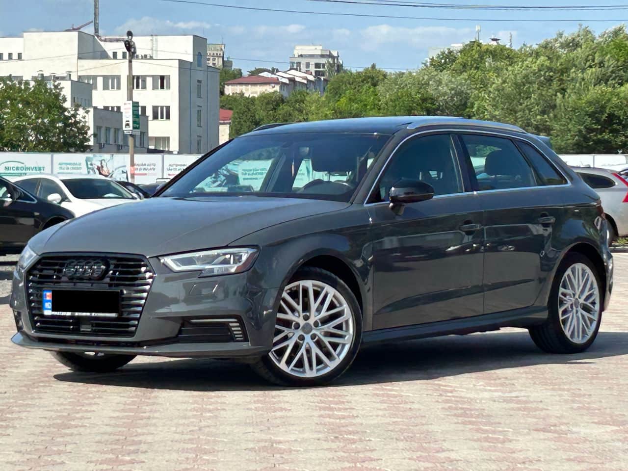 Audi A3 E-tron 2017