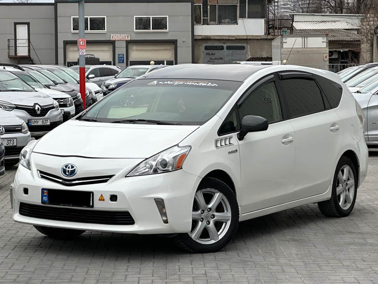 2012 Toyota Prius Plus / V