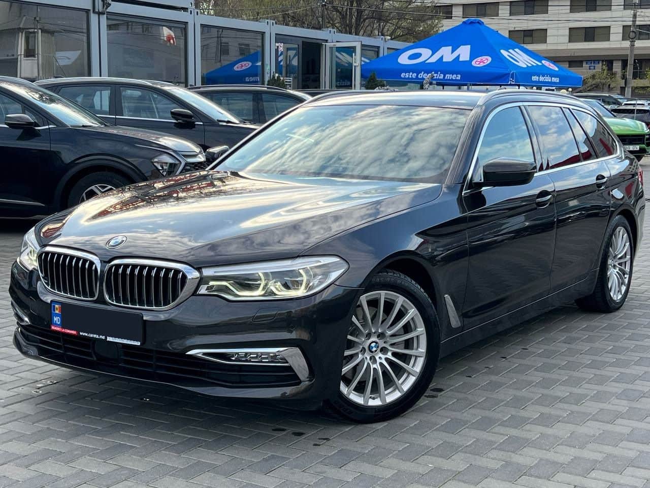 2019 BMW 520