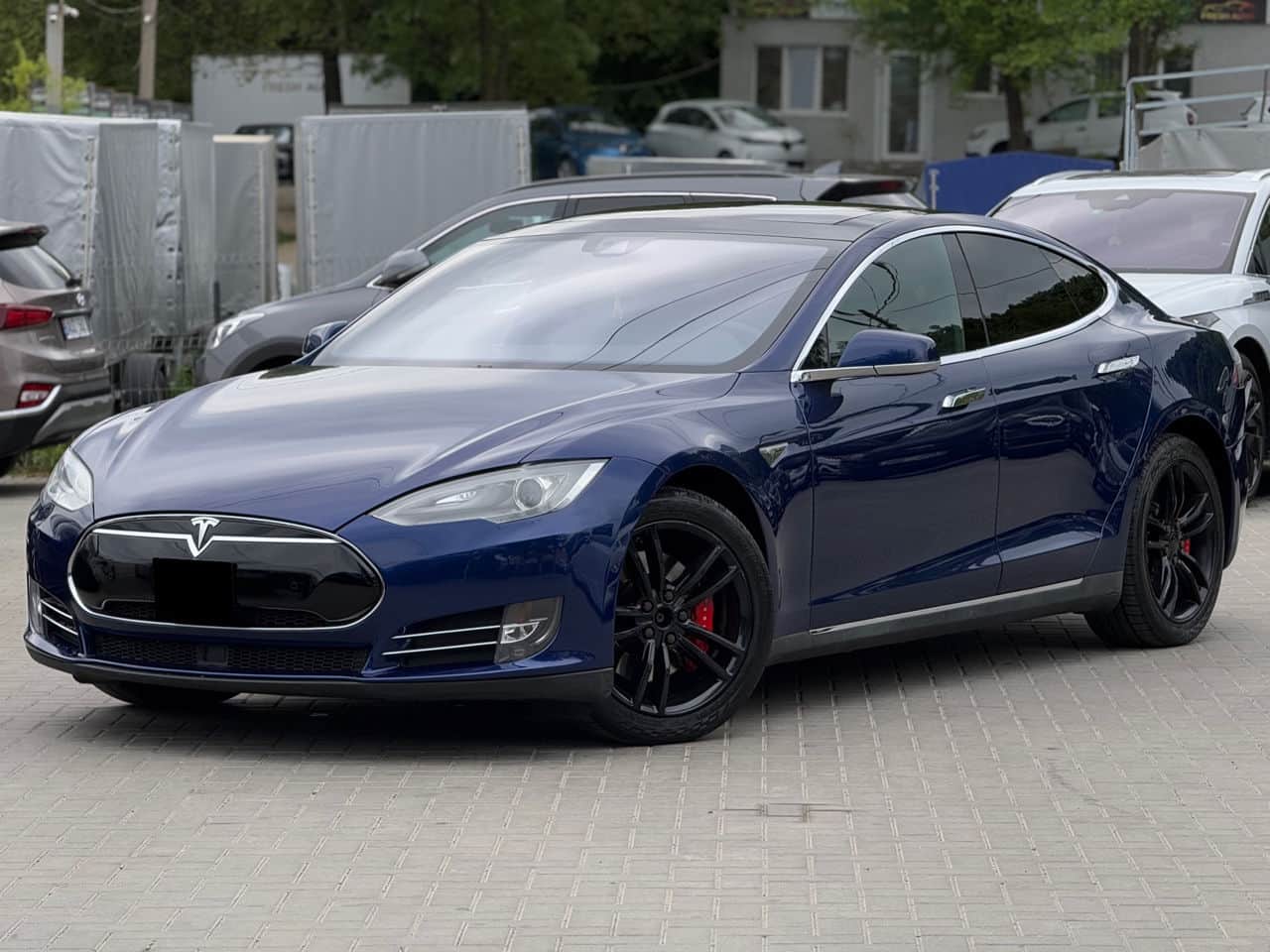 Tesla Model S 2016