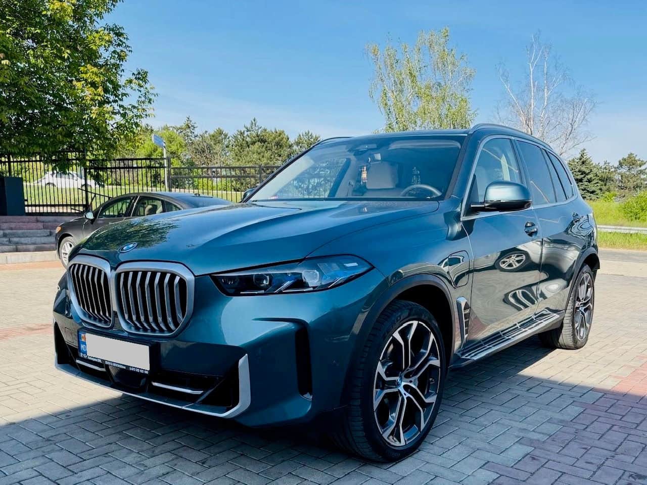2023 BMW X5 5.0e