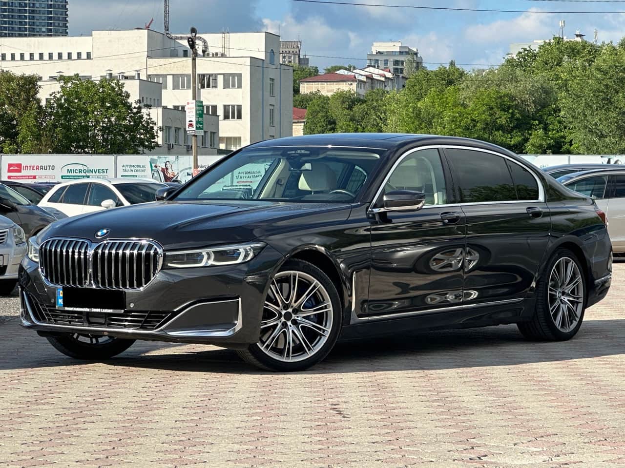 BMW 730 2020