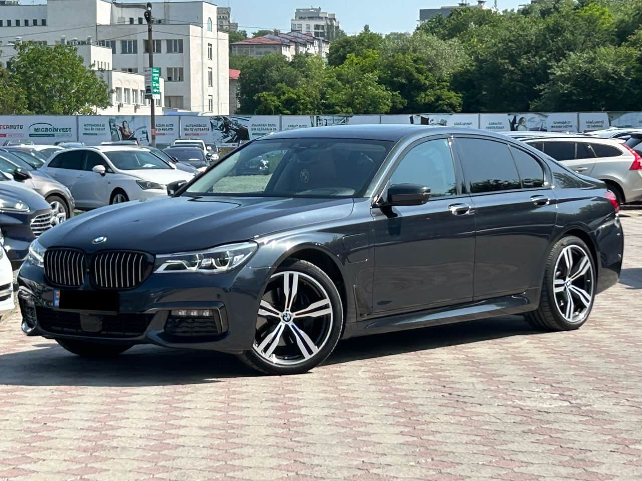BMW 740e 2017