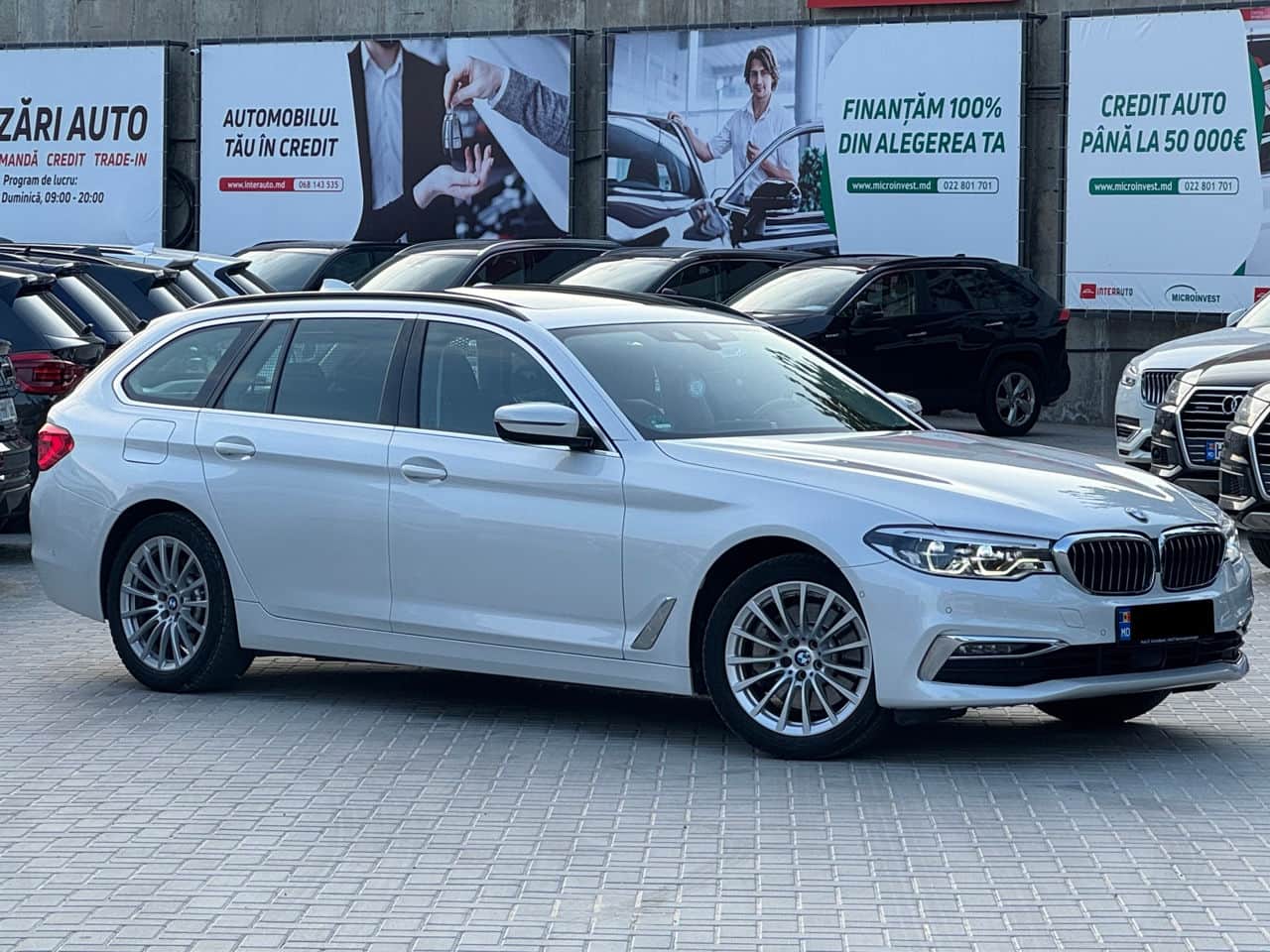 2019 BMW 530