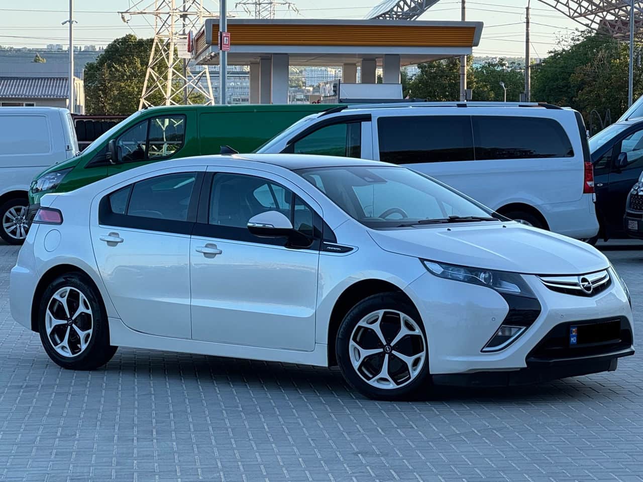 Opel Ampera 2012