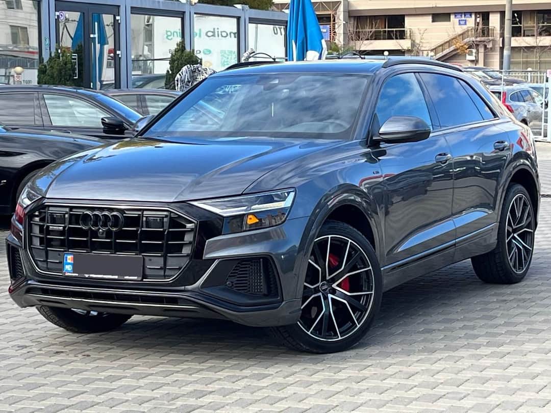 Audi Q8 3