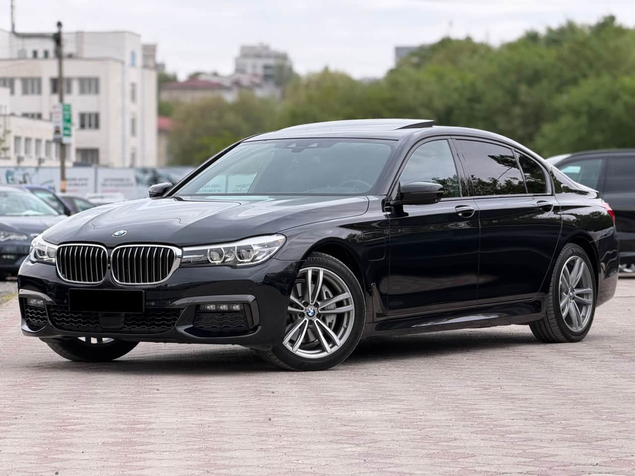 BMW 740e 2017