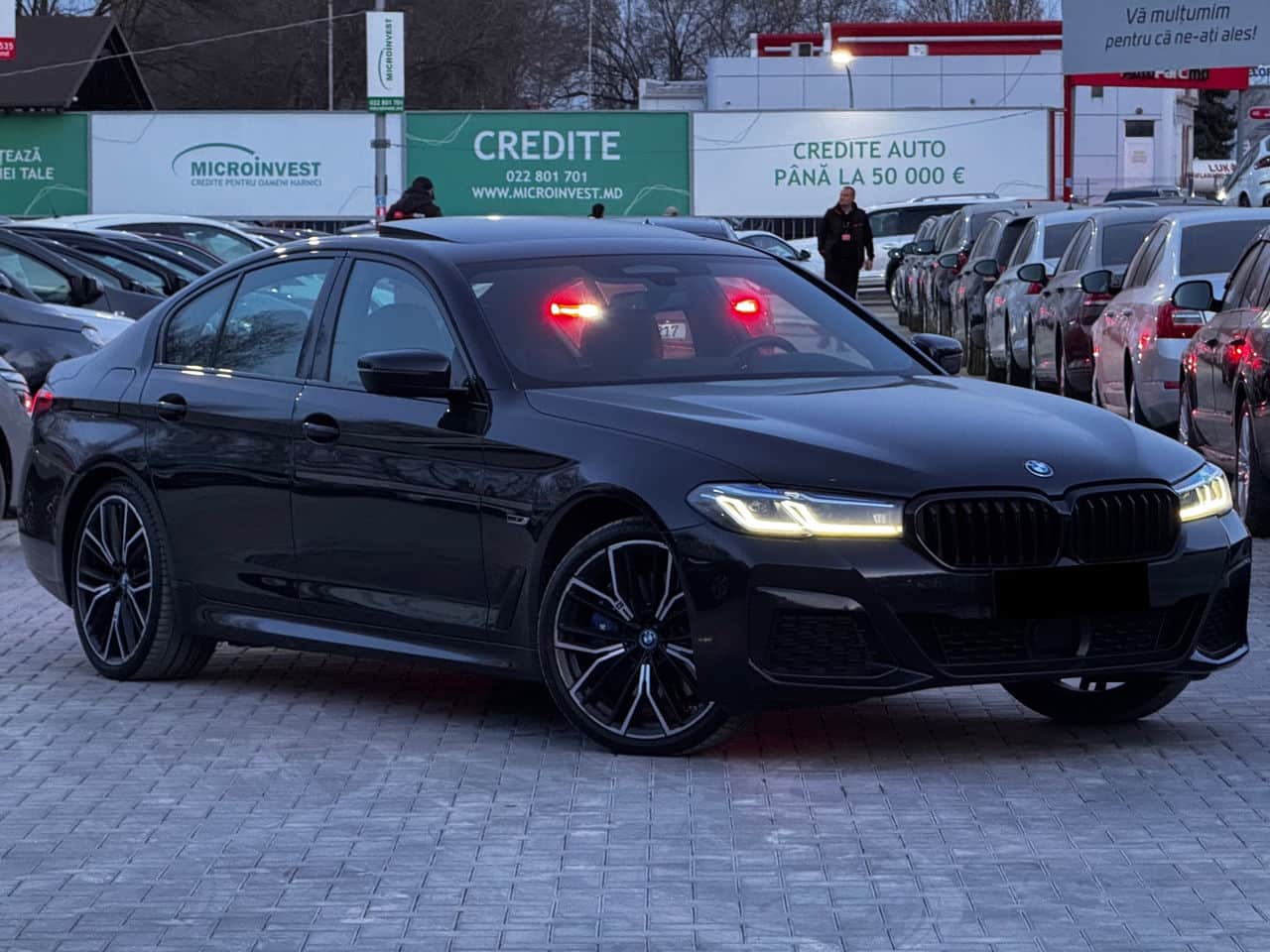 BMW 545e 2021
