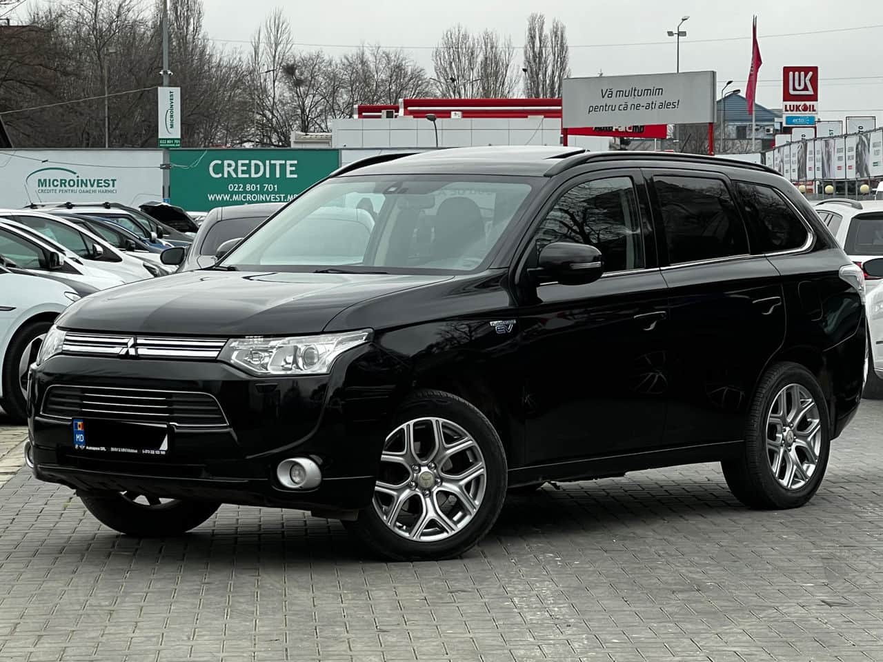 2014 Mitsubishi Outlander — Foto 1