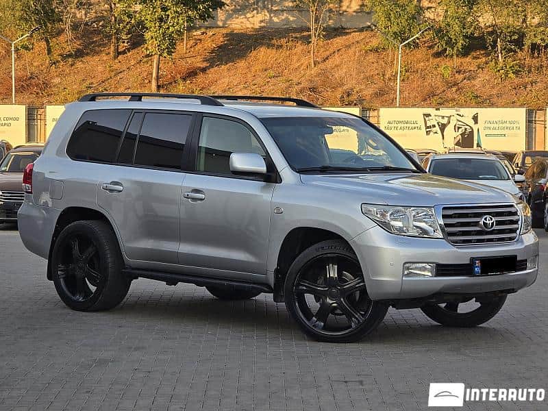 Toyota Land Cruiser 2010
