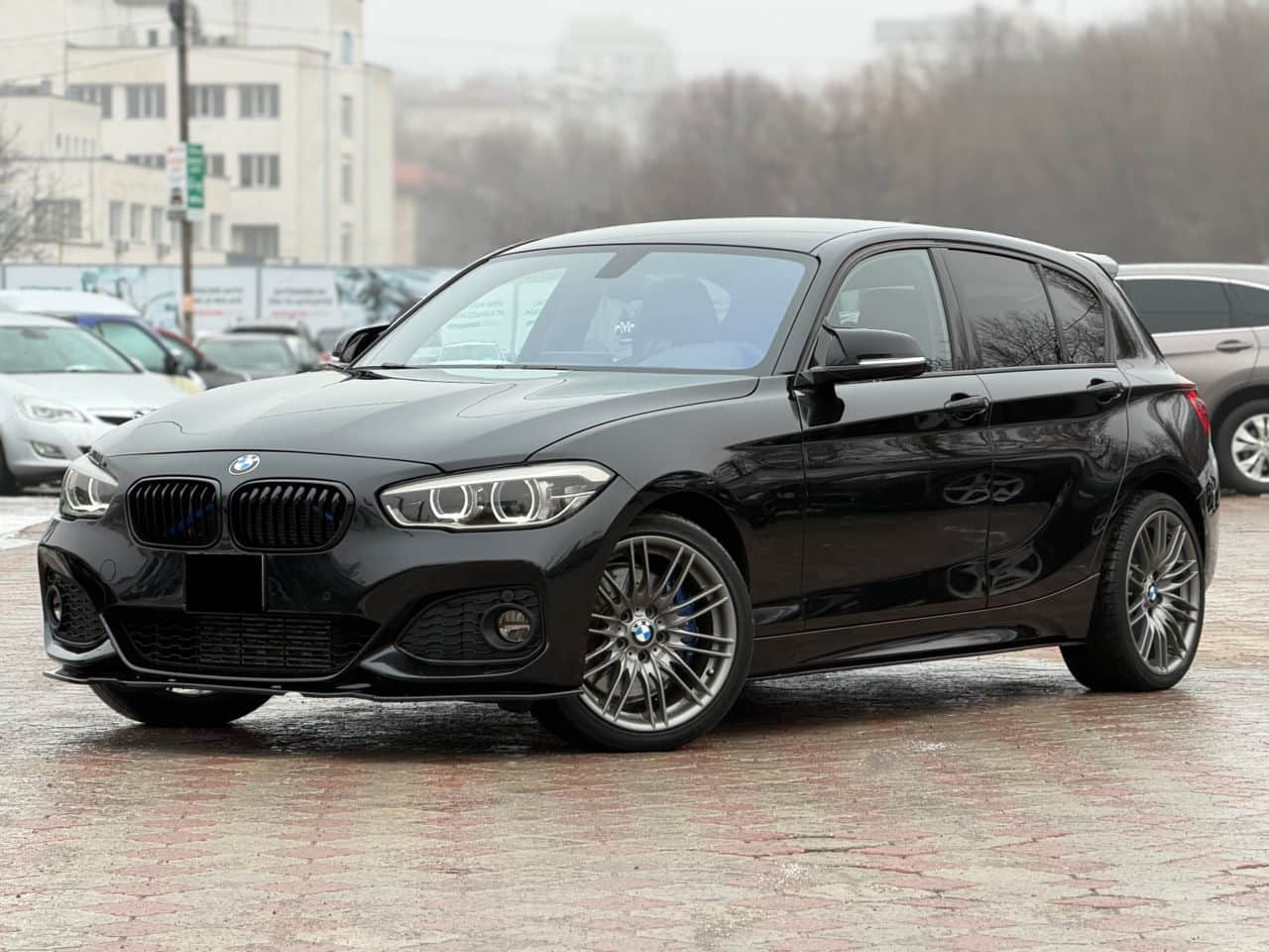 2019 BMW 120