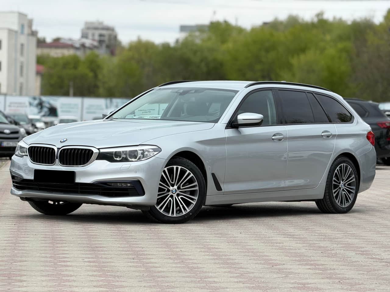 2020 BMW 520