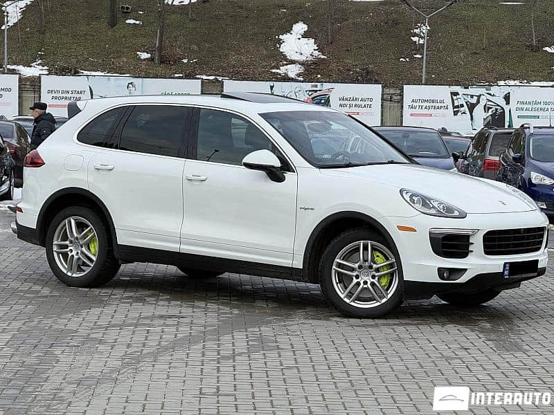 Porsche Cayenne S Hybrid 2016
