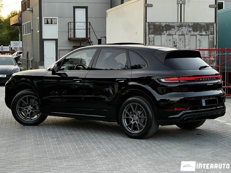 Porsche Cayenne 2