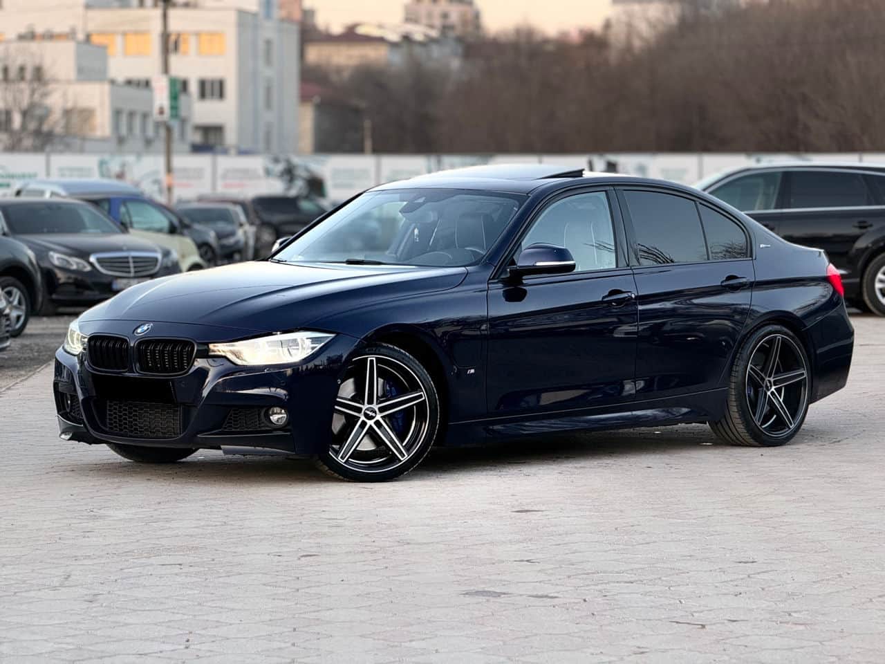 BMW 330E 2016