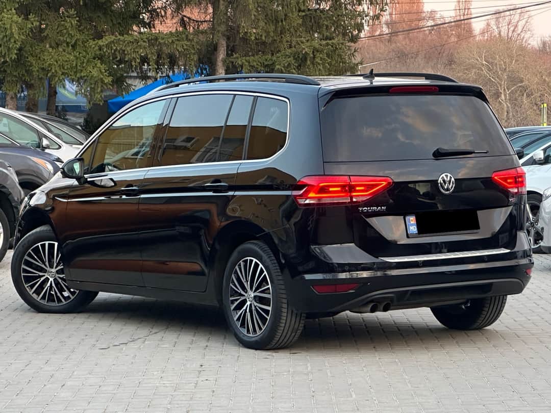 Volkswagen Touran 4