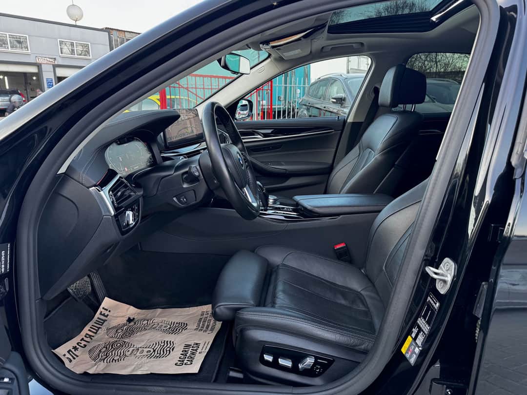 BMW 530e 5