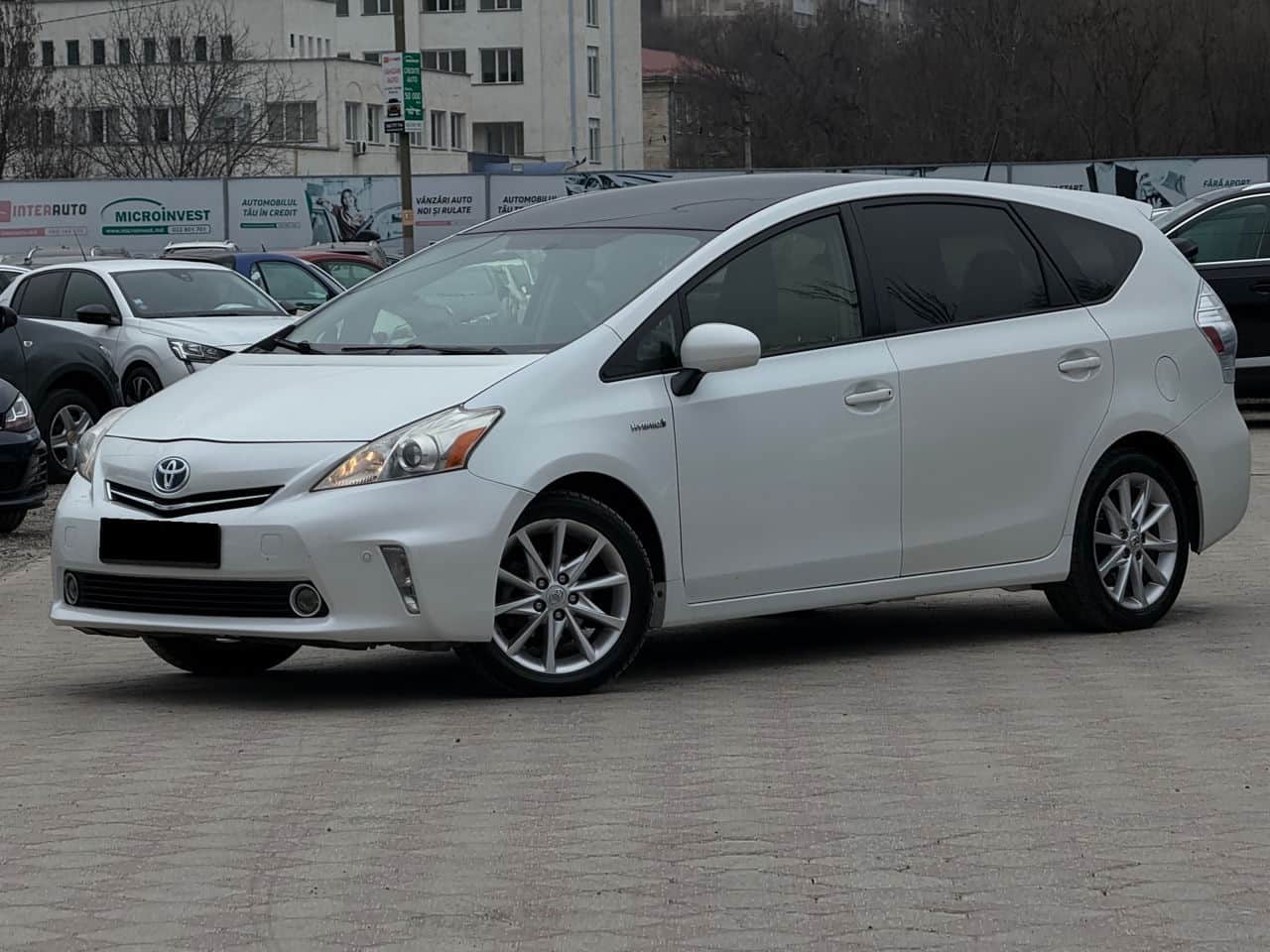Toyota Prius Plus / V 2014