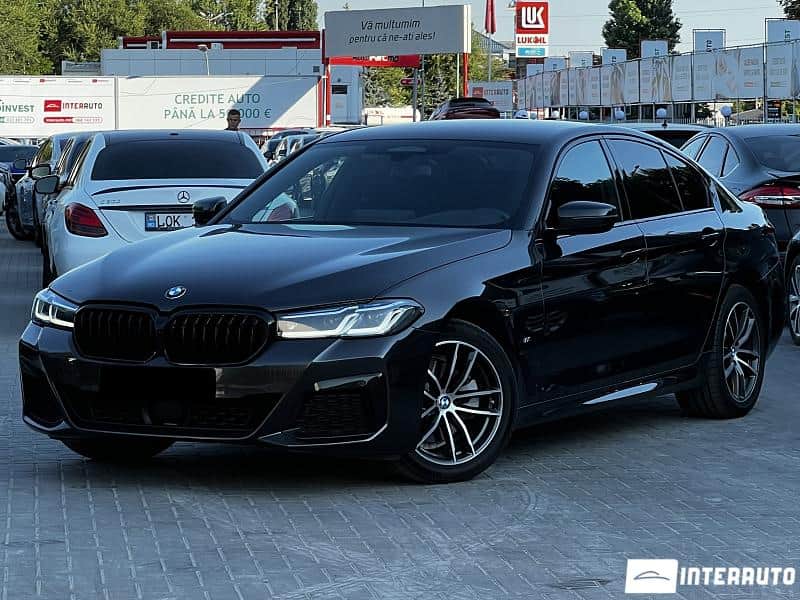 2020 BMW 520