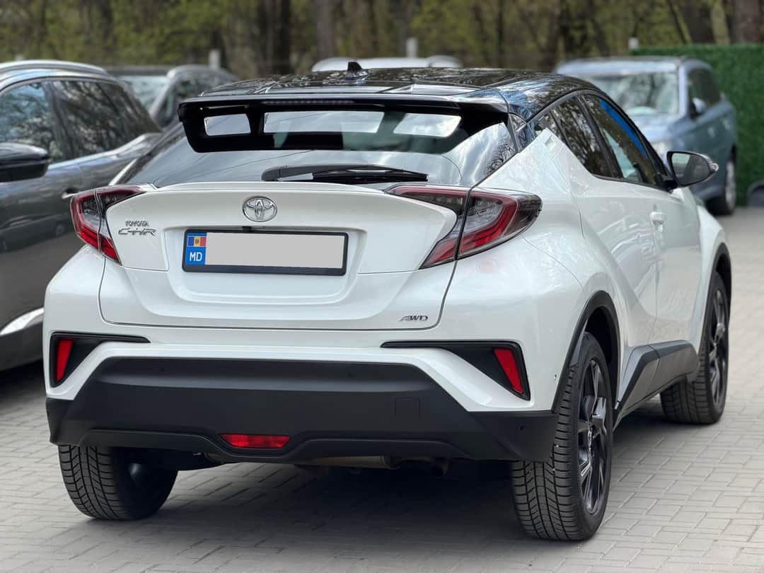 Toyota C-HR 2