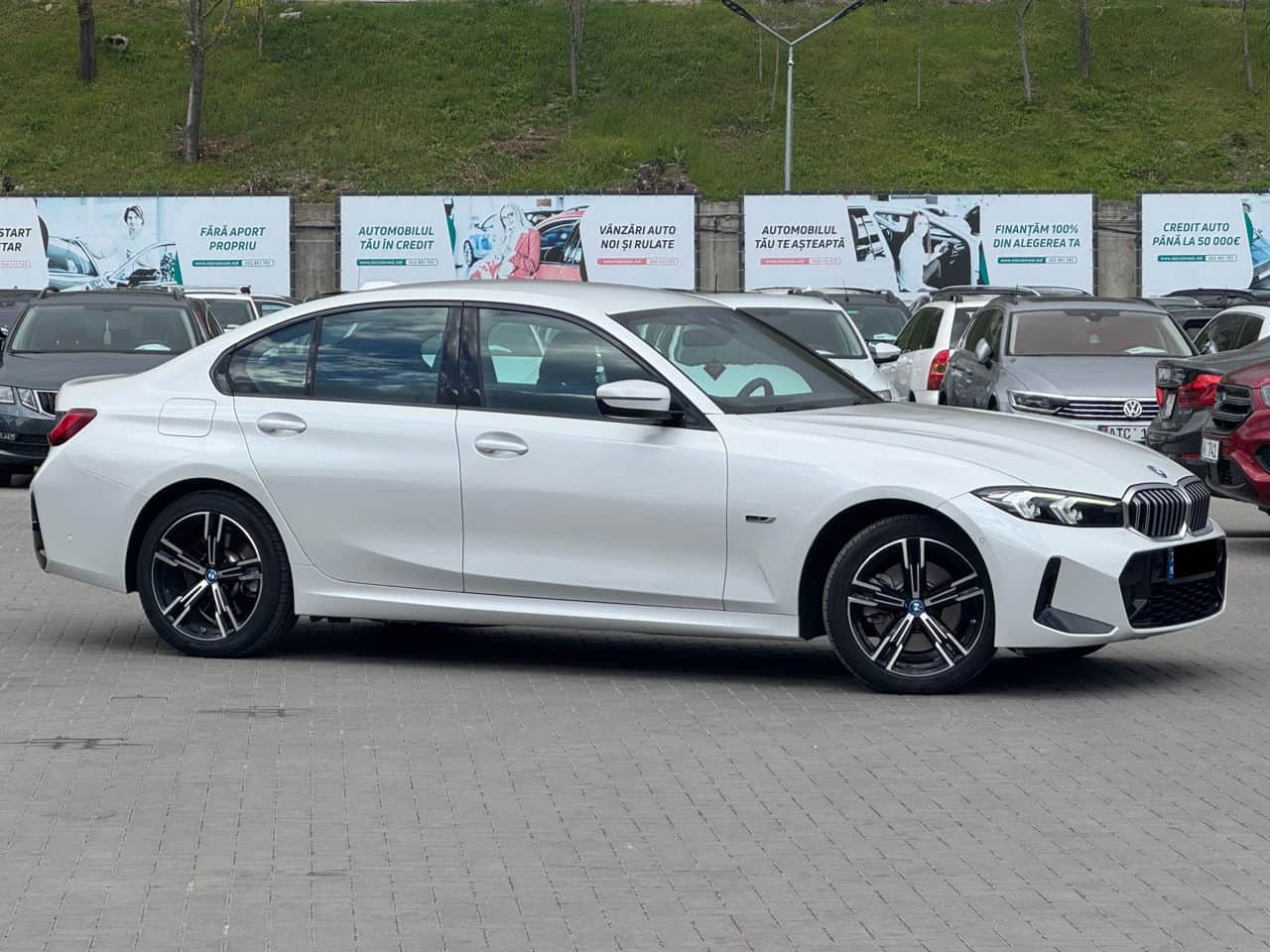 BMW 320E 2023