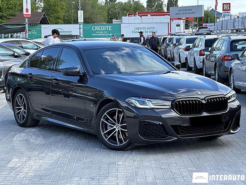 2020 BMW 520