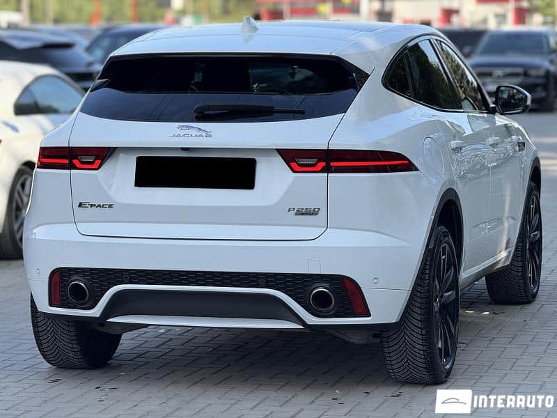 Jaguar E-Pace 2