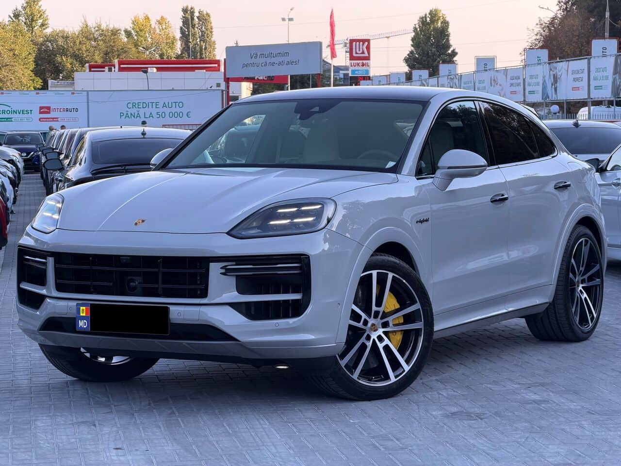 2024 Porsche Cayenne Turbo E-Hybrid Coupe