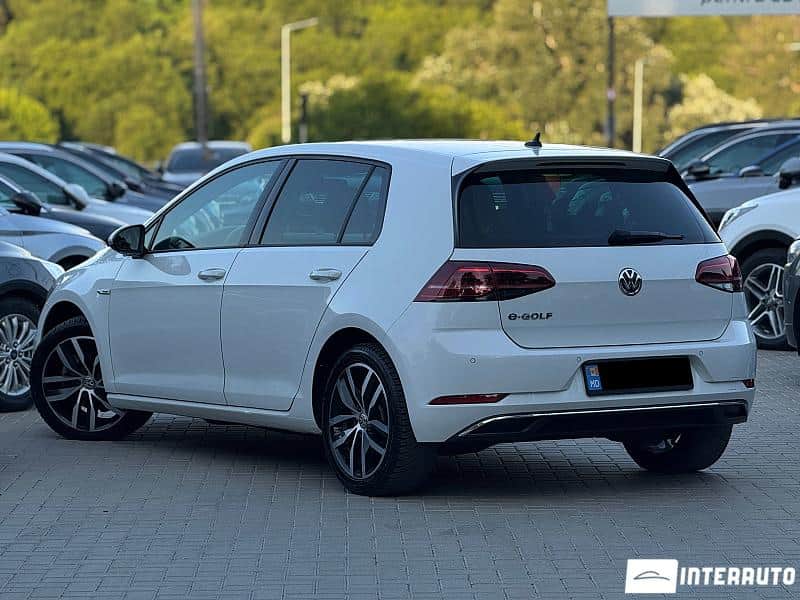Volkswagen e-Golf 4