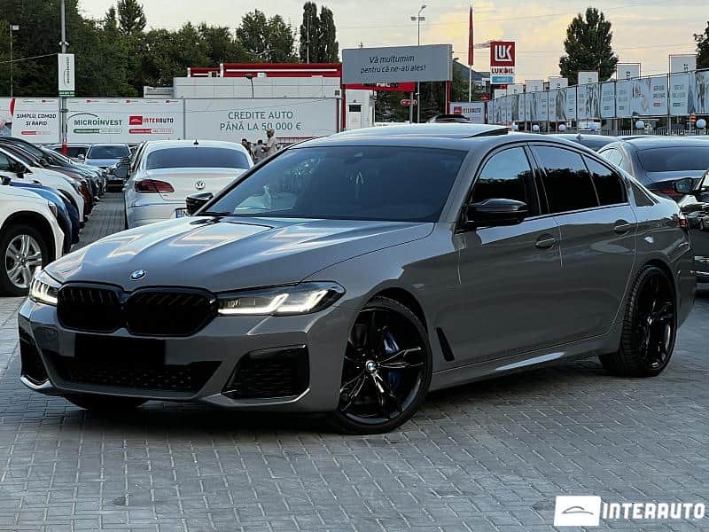BMW M550i 2022