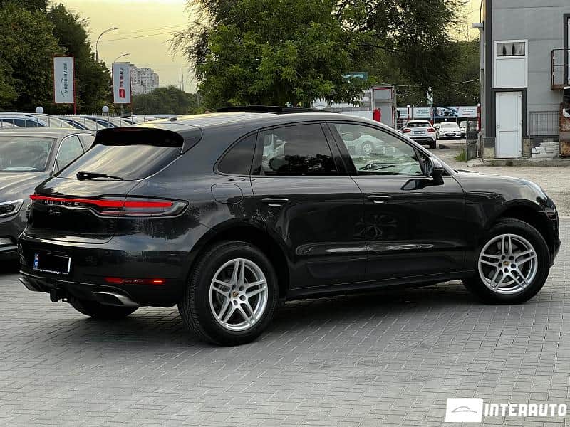 Porsche Macan 3