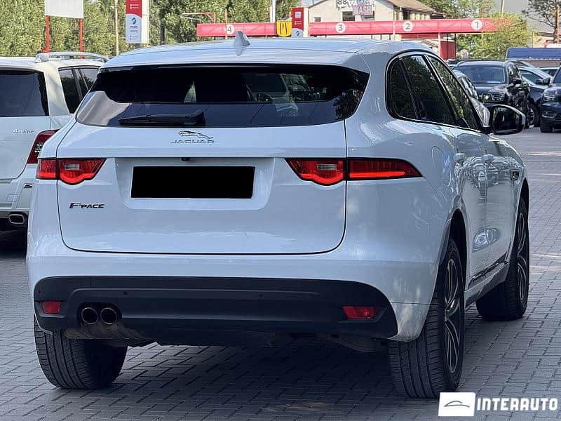 Jaguar F-Pace 3