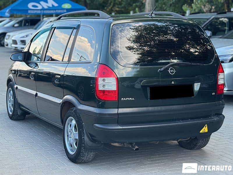 Opel Zafira 4