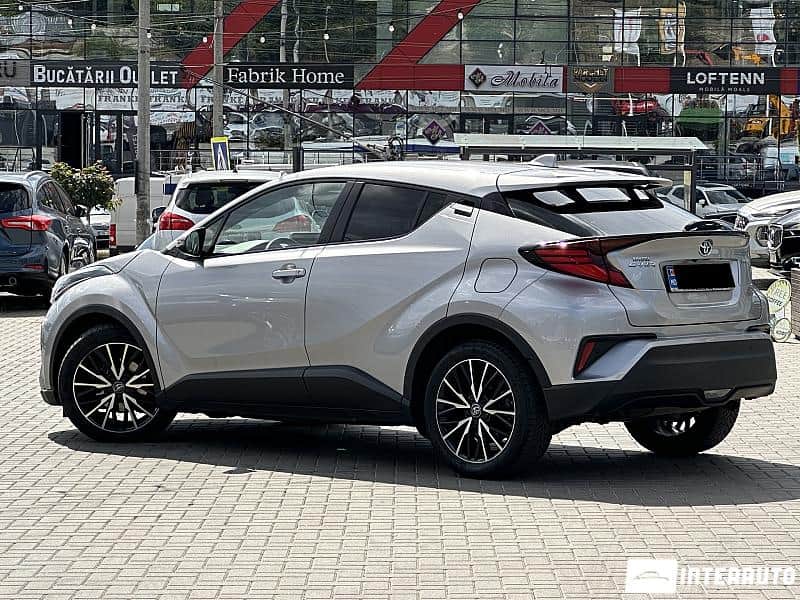 Toyota C-HR 4