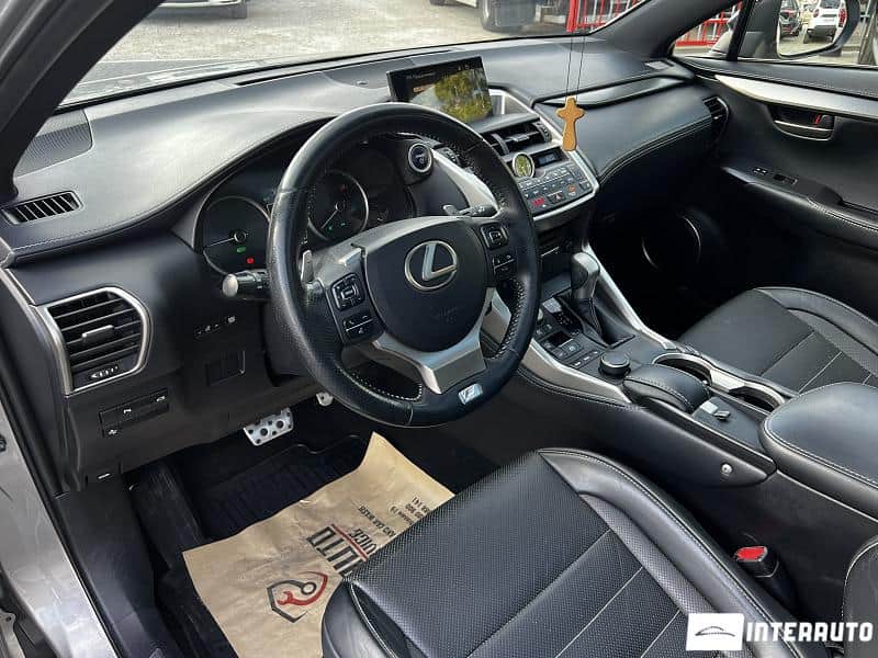 Lexus NX 300H 5